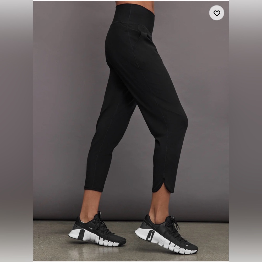 Carbon38 Black Ankle Cropped Pants